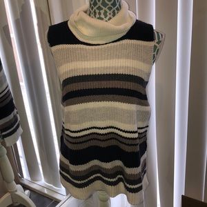 Abercrombie & Fitch Sweater Vest